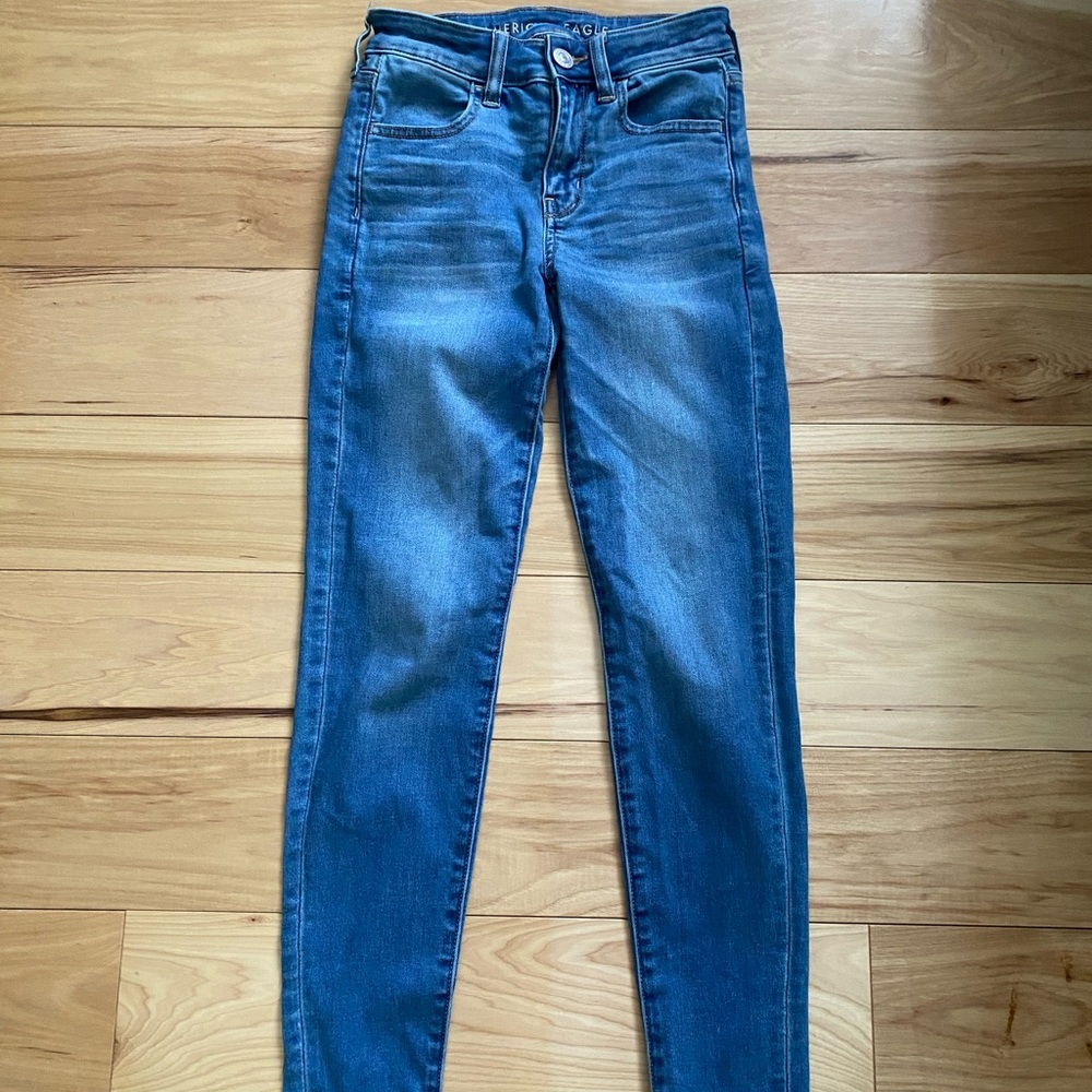 AEO Next Level Stretch denim blue jeans. Size women’s 00 short.